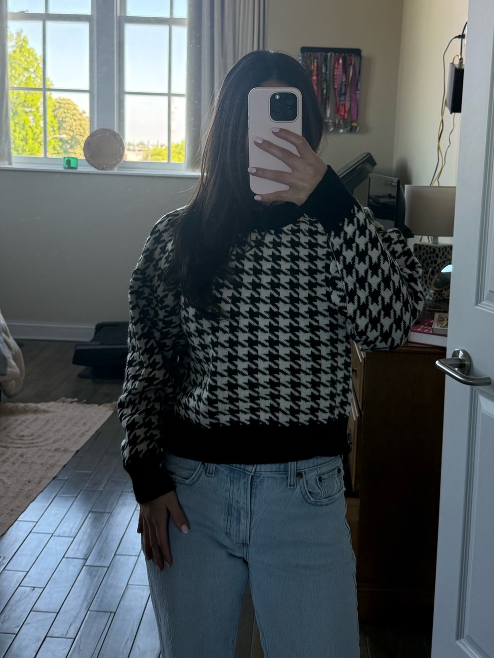Classic Houndstooth Crewneck Sweater - Black/White